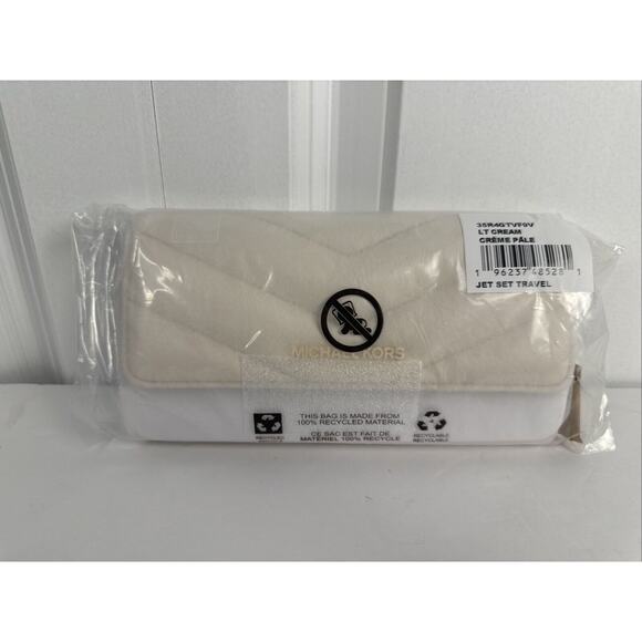 Michael Kors Jet Set Travel Large Trifold Wallet Quilted Stripe Light Cream/Gold - Picture 6 of 9